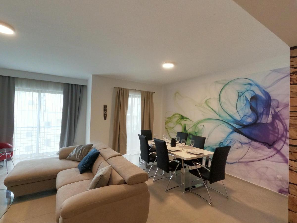 Apartment Korzo Saint Julian's