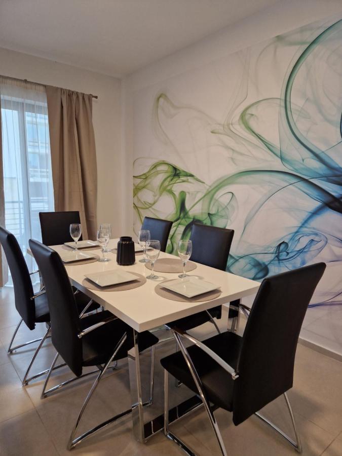 Apartment Korzo Saint Julian's